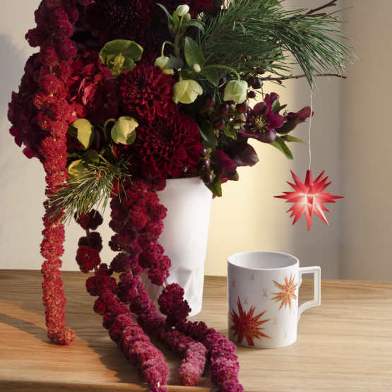 Pr�sent-Meissen, Henkelbecher Design 2